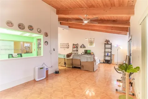2617 S Parkview Drive Hallandale Beach FL 33009