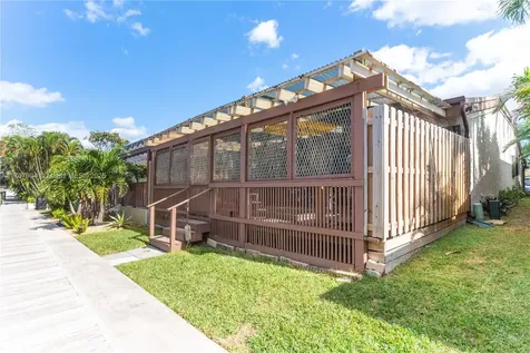 2617 S Parkview Drive Hallandale Beach FL 33009