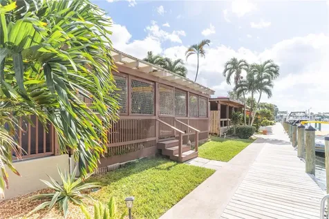 2617 S Parkview Drive Hallandale Beach FL 33009