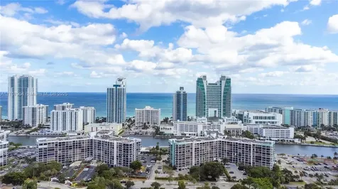 2617 S Parkview Drive Hallandale Beach FL 33009