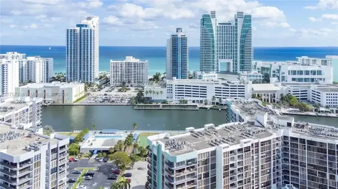 2617 S Parkview Drive Hallandale Beach FL 33009