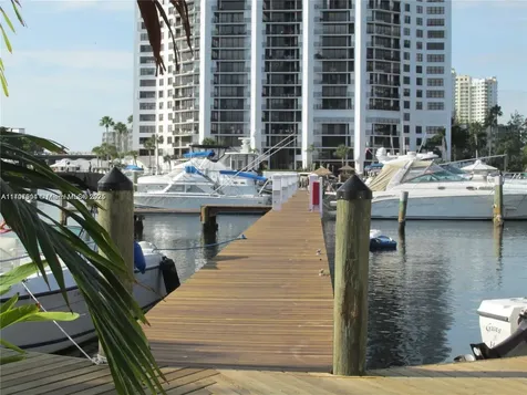 2617 S Parkview Drive Hallandale Beach FL 33009
