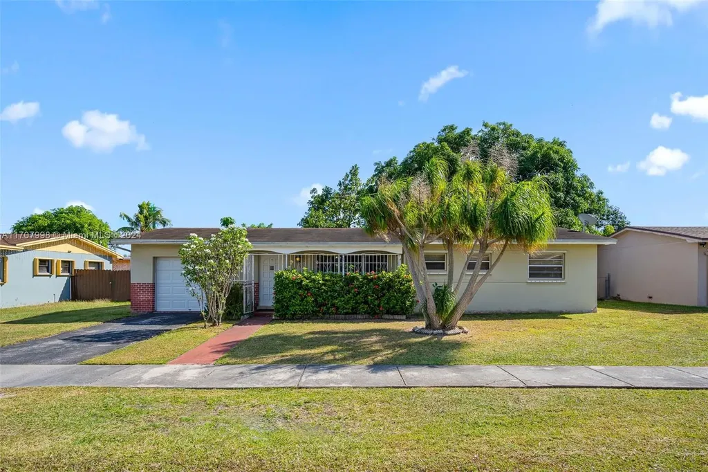 15721 SW 106th Avenue Miami FL 33157