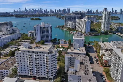 1622 Bay Road Miami Beach FL 33139