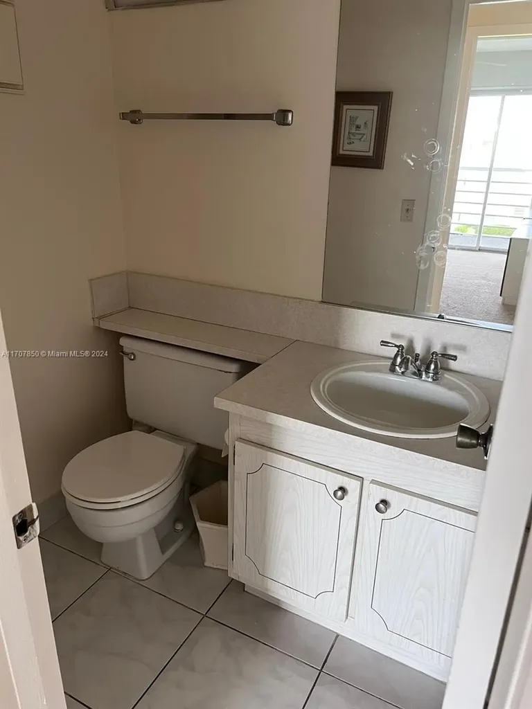 324 Fanshaw H Boca Raton FL 33434