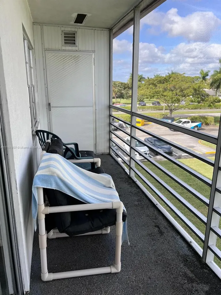324 Fanshaw H Boca Raton FL 33434