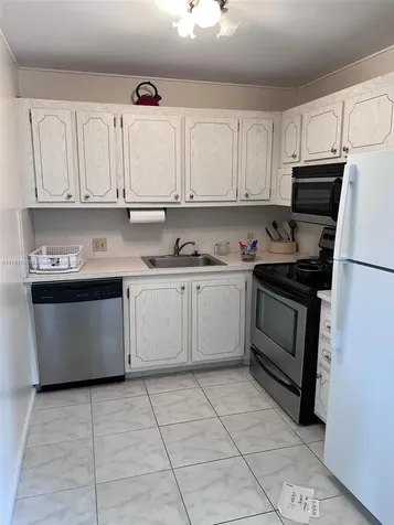 324 Fanshaw H Boca Raton FL 33434