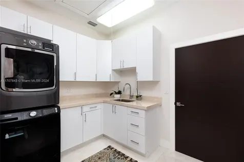 12100 SW 60th Court Pinecrest FL 33156