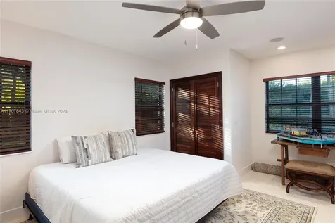 12100 SW 60th Court Pinecrest FL 33156