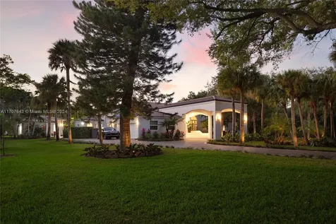 12100 SW 60th Court Pinecrest FL 33156