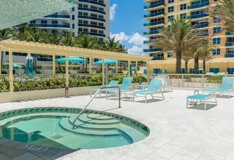 2501 S Ocean Drive Hollywood FL 33019