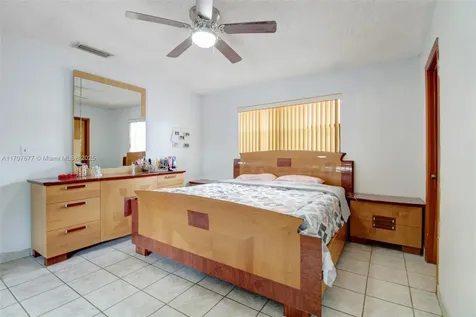 2600 SW 99th Avenue Miami FL 33165