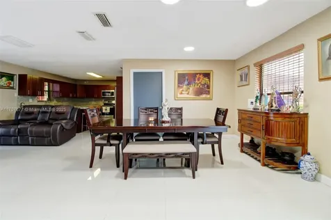 2600 SW 99th Avenue Miami FL 33165