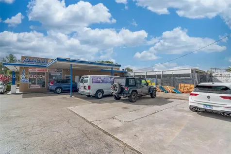 3200 NW South River Drive Miami FL 33142