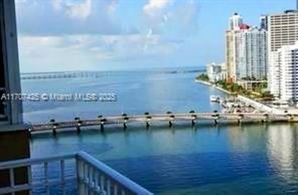801 Brickell Key Boulevard Miami FL 33131