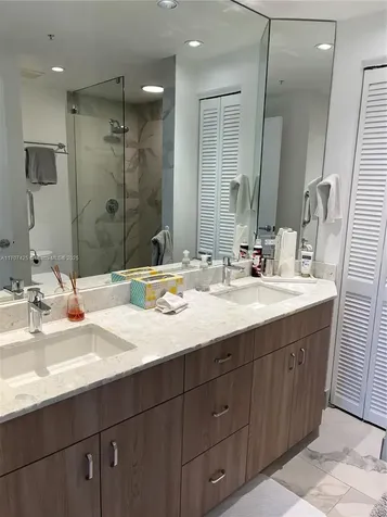 801 Brickell Key Boulevard Miami FL 33131