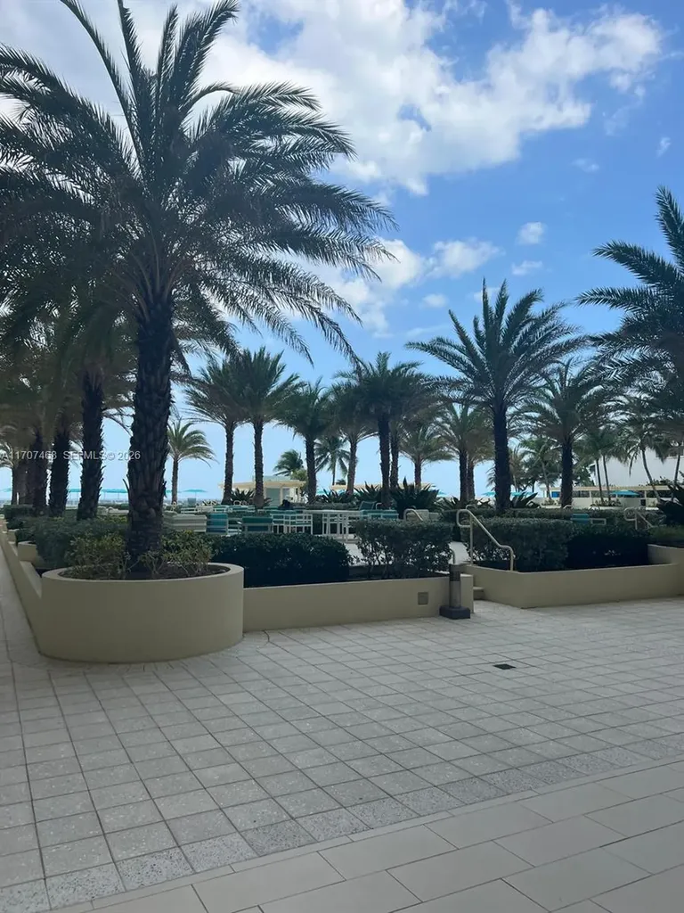 2501 S Ocean Drive Hollywood FL 33019