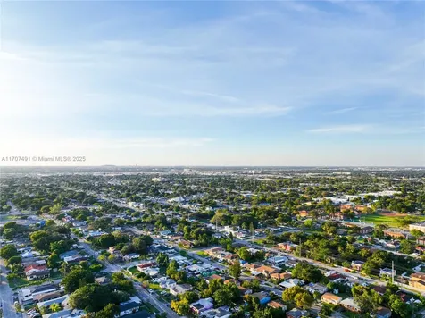 1770 NW 55th Terrace Miami FL 33142