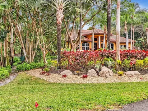 2350 SW 106th Way Davie FL 33324
