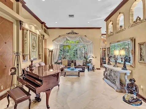 2350 SW 106th Way Davie FL 33324