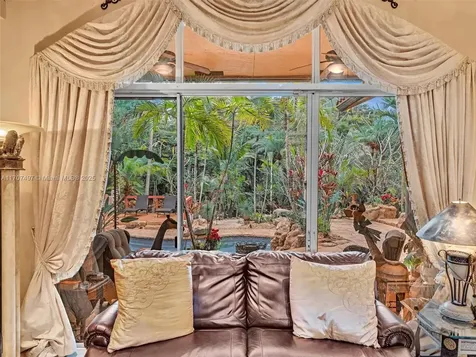 2350 SW 106th Way Davie FL 33324