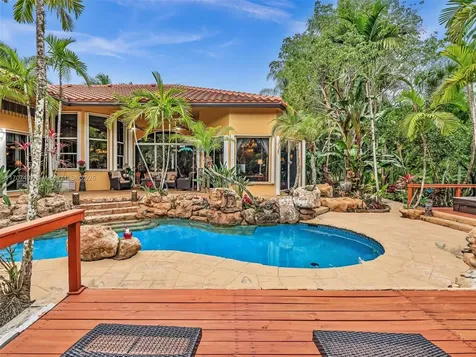 2350 SW 106th Way Davie FL 33324