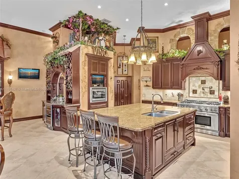 2350 SW 106th Way Davie FL 33324