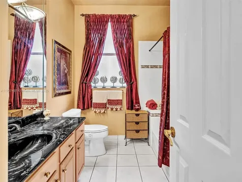 2350 SW 106th Way Davie FL 33324