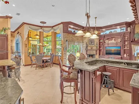 2350 SW 106th Way Davie FL 33324
