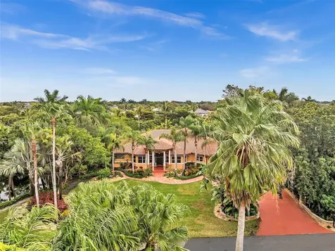 2350 SW 106th Way Davie FL 33324