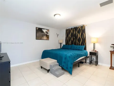 1325 NE 5th Avenue Fort Lauderdale FL 33304