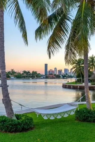 101 Holiday Drive Hallandale Beach FL 33009