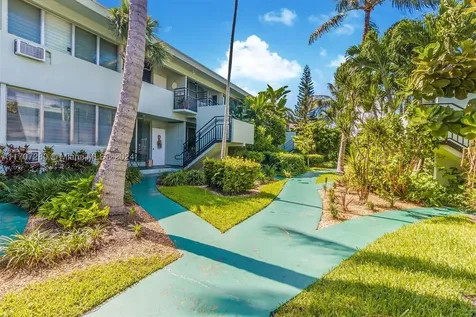 1060 98 Street Bay Harbor Islands FL 33154