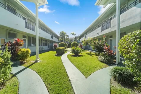 1060 98 Street Bay Harbor Islands FL 33154