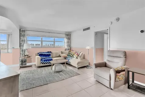 1881 Washington Avenue Miami Beach FL 33139