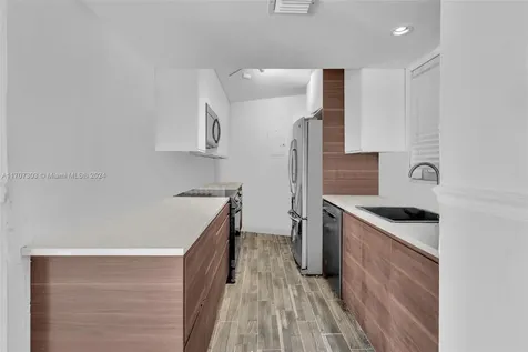 1881 Washington Avenue Miami Beach FL 33139