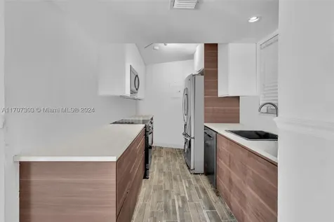 1881 Washington Avenue Miami Beach FL 33139