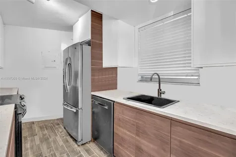 1881 Washington Avenue Miami Beach FL 33139