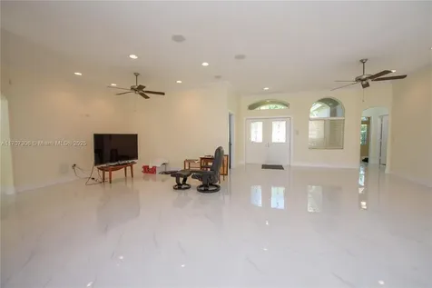 1966 SE 23rd Court Homestead FL 33035