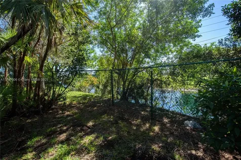 1966 SE 23rd Court Homestead FL 33035