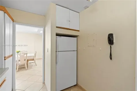 5005 Collins Avenue Miami Beach FL 33140