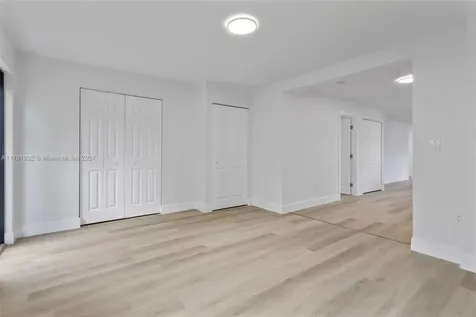 2331 NW 31st Street Miami FL 33142