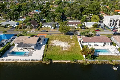 21301 NE 24th Court Miami FL 33180