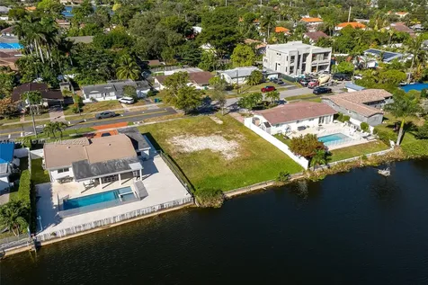 21301 NE 24th Court Miami FL 33180
