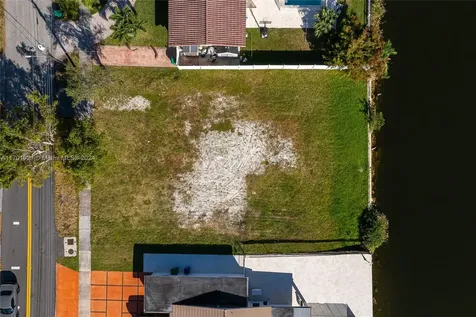21301 NE 24th Court Miami FL 33180