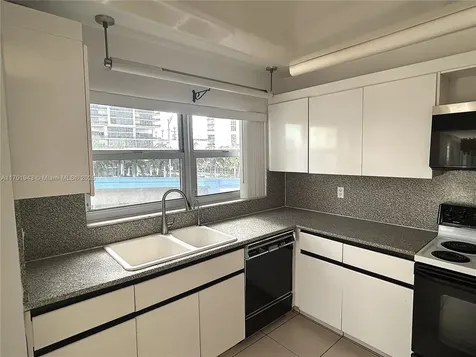 1825 S Ocean Drive Hallandale Beach FL 33009