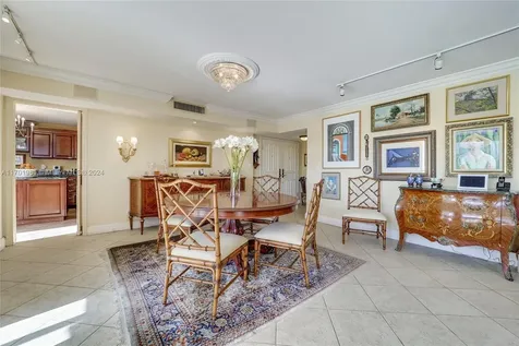 605 Ocean Drive Key Biscayne FL 33149