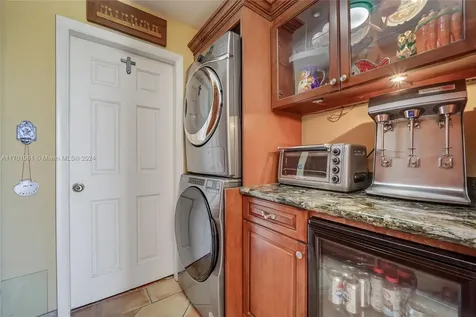 605 Ocean Drive Key Biscayne FL 33149