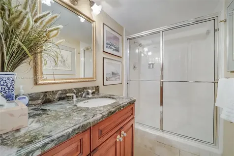 605 Ocean Drive Key Biscayne FL 33149