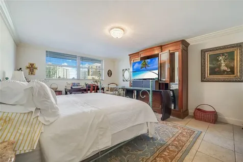 605 Ocean Drive Key Biscayne FL 33149